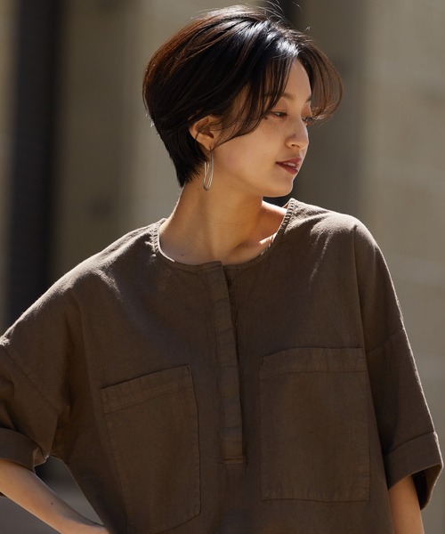 OMNES Another Edition（オムネス アナザーエディション）の「製品染め コットンビッグポケットプルオーバーシャツ（シャツ/ブラウス・レディース・ブラック/ベージュ/カーキ/モカ・FREE）」の3枚目の写真