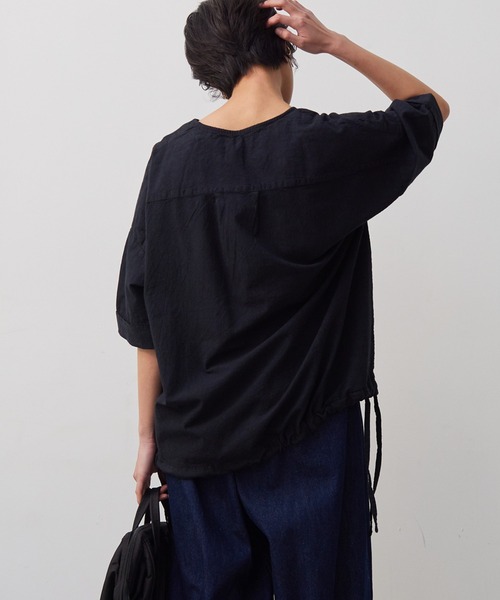 OMNES Another Edition（オムネス アナザーエディション）の「製品染め コットンビッグポケットプルオーバーシャツ（シャツ/ブラウス・レディース・ブラック/ベージュ/カーキ/モカ・FREE）」の5枚目の写真