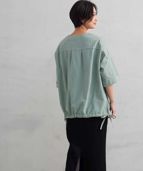 OMNES Another Edition（オムネス アナザーエディション）の「製品染め コットンビッグポケットプルオーバーシャツ（シャツ/ブラウス・レディース・ブラック/ベージュ/カーキ/モカ・FREE）」の8枚目の写真