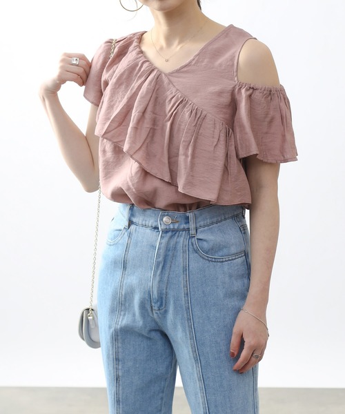 COLONY 2139（コロニートゥーワンスリーナイン）の「【WEB・一部店舗限定】スラブガーゼアウトカットレイヤーフリルブラウス（シャツ/ブラウス・レディース・オフホワイト/ブラック/ピンク・FREE）」の6枚目の写真