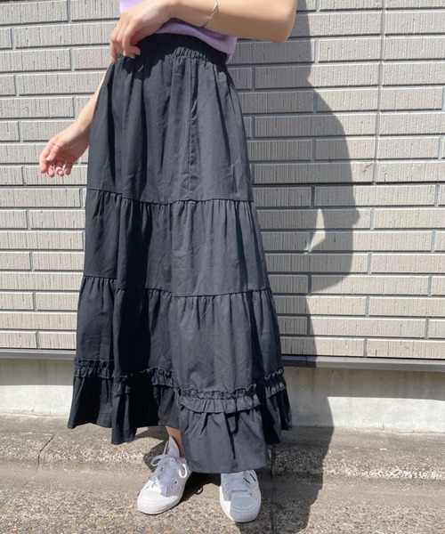 at12:03（アットイチニーゼロサン）の「ティアードフリルボリュームロングスカート（スカート・レディース・ホワイト/ブラック・FREE）」の14枚目の写真