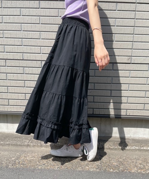 at12:03（アットイチニーゼロサン）の「ティアードフリルボリュームロングスカート（スカート・レディース・ホワイト/ブラック・FREE）」の17枚目の写真
