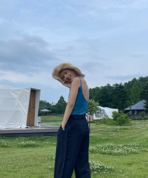 KOR（ケーオーアール）の「フレア麦わら帽子（ハット・レディース・ブラウン/アイボリー・FREE）」の7枚目の写真