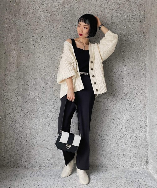 PAGEBOY（ページボーイ）の「バイカラースクエアショルダー（ショルダーバッグ・レディース・ホワイト×ブラック/イエロー系その他・FREE）」の3枚目の写真