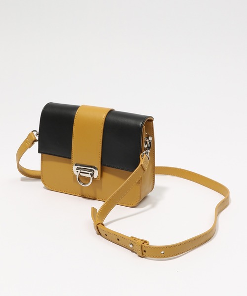 PAGEBOY（ページボーイ）の「バイカラースクエアショルダー（ショルダーバッグ・レディース・ホワイト×ブラック/イエロー系その他・FREE）」の7枚目の写真