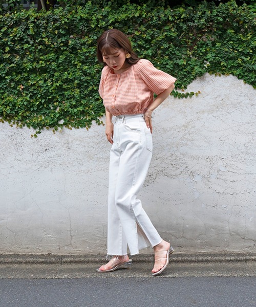 DuKKah（デュカ）の「Dukkah/【低身長向け】スリットストレートパンツ（デニムパンツ・レディース・ダークインディゴブルー/ホワイト・X-SMALL）」の5枚目の写真