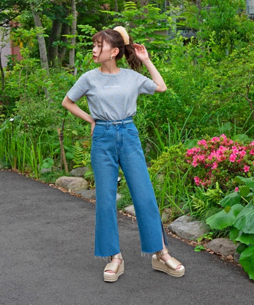 DuKKah（デュカ）の「Dukkah/【低身長向け】スリットストレートパンツ（デニムパンツ・レディース・ダークインディゴブルー/ホワイト・X-SMALL）」の8枚目の写真