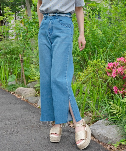 DuKKah（デュカ）の「Dukkah/【低身長向け】スリットストレートパンツ（デニムパンツ・レディース・ダークインディゴブルー/ホワイト・X-SMALL）」の21枚目の写真