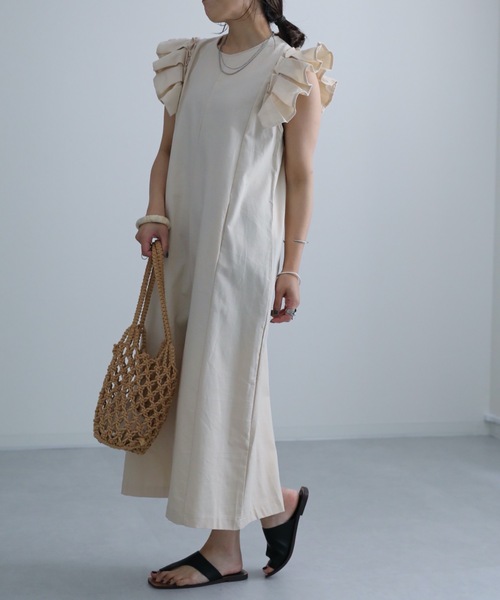 ap retro（アプレトロ）の「フリルショルダーオールインワン【ZOZO限定アイテム】（サロペット/オーバーオール・レディース・アイボリー/ブラック・FREE）」の8枚目の写真