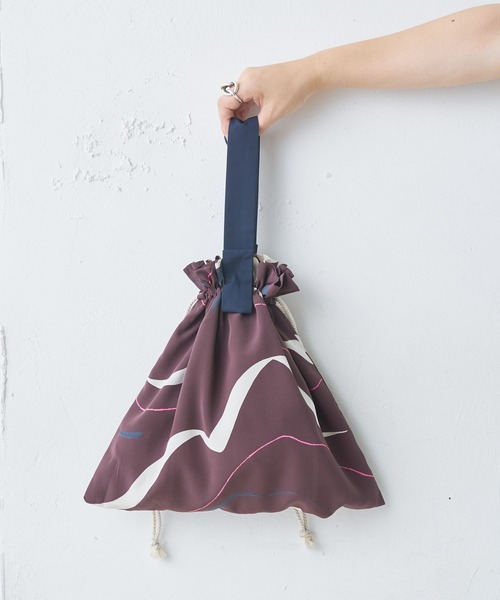 BEARDSLEY(ビアズリー)の「波柄バッグ(トートバッグ・レディース・ブラウン/ブルー・FREE)」の6枚目の写真