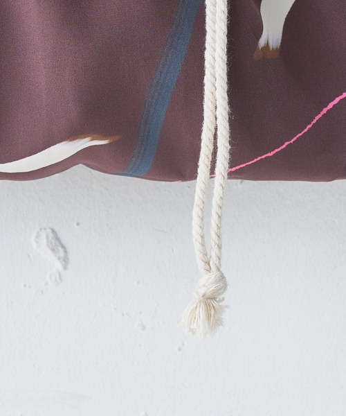 BEARDSLEY(ビアズリー)の「波柄バッグ(トートバッグ・レディース・ブラウン/ブルー・FREE)」の5枚目の写真