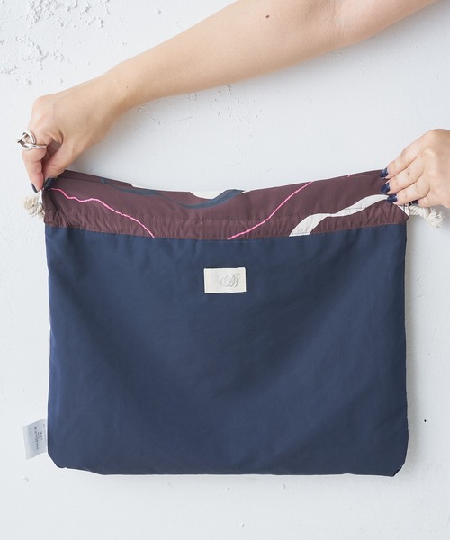 BEARDSLEY(ビアズリー)の「波柄バッグ(トートバッグ・レディース・ブラウン/ブルー・FREE)」の3枚目の写真