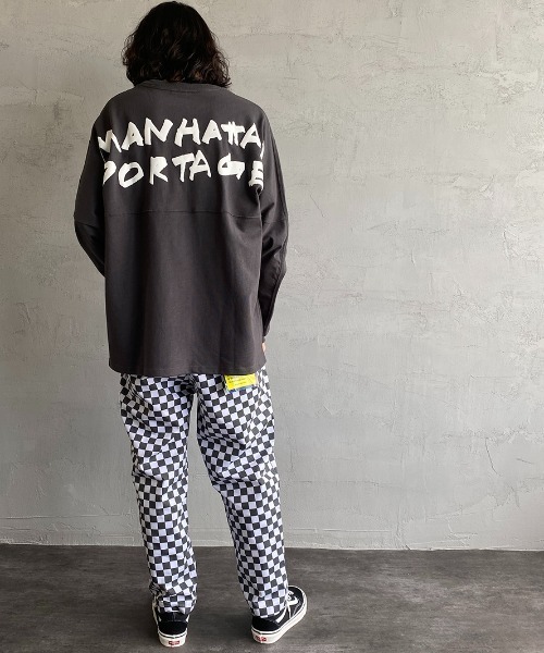 Manhattan Portage（マンハッタンポーテージ）の「[MANHATTAN PORTAGE/マンハッタンポーテージ] 別注 バックプリントロングスリーブTシャツ（Tシャツ/カットソー・レディース・チャコール/アイボリー/グレー・S/M/L/XL）」の9枚目の写真