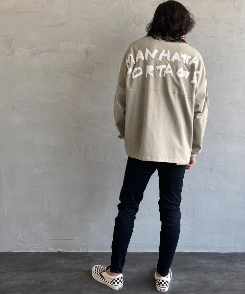 Manhattan Portage（マンハッタンポーテージ）の「[MANHATTAN PORTAGE/マンハッタンポーテージ] 別注 バックプリントロングスリーブTシャツ（Tシャツ/カットソー・レディース・チャコール/アイボリー/グレー・S/M/L/XL）」の4枚目の写真
