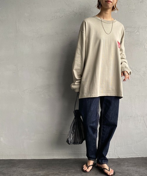 Manhattan Portage（マンハッタンポーテージ）の「[MANHATTAN PORTAGE/マンハッタンポーテージ] 別注 バックプリントロングスリーブTシャツ（Tシャツ/カットソー・レディース・チャコール/アイボリー/グレー・S/M/L/XL）」の6枚目の写真