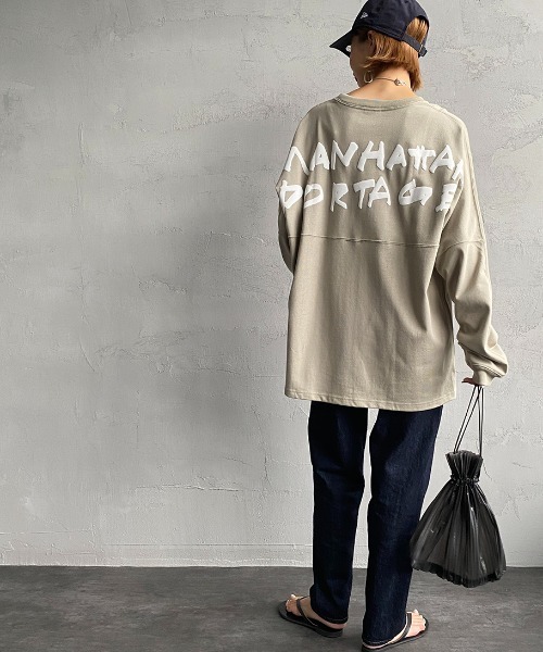 Manhattan Portage（マンハッタンポーテージ）の「[MANHATTAN PORTAGE/マンハッタンポーテージ] 別注 バックプリントロングスリーブTシャツ（Tシャツ/カットソー・レディース・チャコール/アイボリー/グレー・S/M/L/XL）」の18枚目の写真