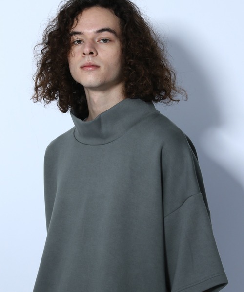 HARE（ハレ）の「BIGハイネックカットソー(HARE)（Tシャツ/カットソー・メンズ・ブラック/ベージュ/グレー/グリーン・FREE）」の2枚目の写真