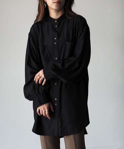 Riberry（リベリー）の「ダブルボタンサテンオーバーシャツ（シャツ/ブラウス・レディース・ブラック/ベージュ/カーキ/オフホワイト・MEDIUM）」の3枚目の写真