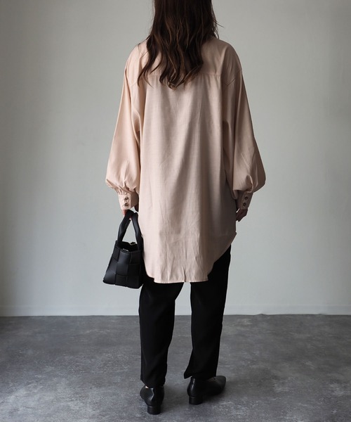 Riberry（リベリー）の「ダブルボタンサテンオーバーシャツ（シャツ/ブラウス・レディース・ブラック/ベージュ/カーキ/オフホワイト・MEDIUM）」の9枚目の写真