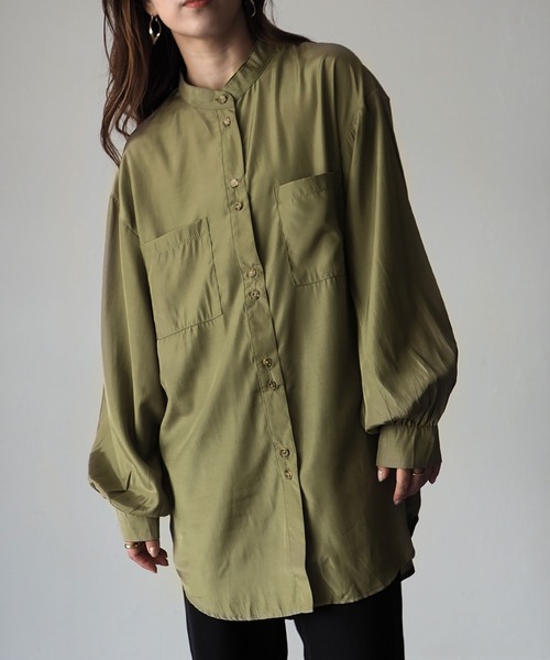 Riberry（リベリー）の「ダブルボタンサテンオーバーシャツ（シャツ/ブラウス・レディース・ブラック/ベージュ/カーキ/オフホワイト・MEDIUM）」の14枚目の写真