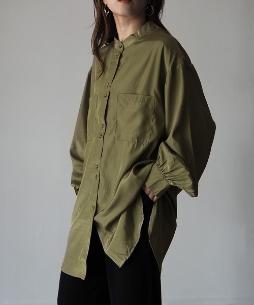 Riberry（リベリー）の「ダブルボタンサテンオーバーシャツ（シャツ/ブラウス・レディース・ブラック/ベージュ/カーキ/オフホワイト・MEDIUM）」の15枚目の写真