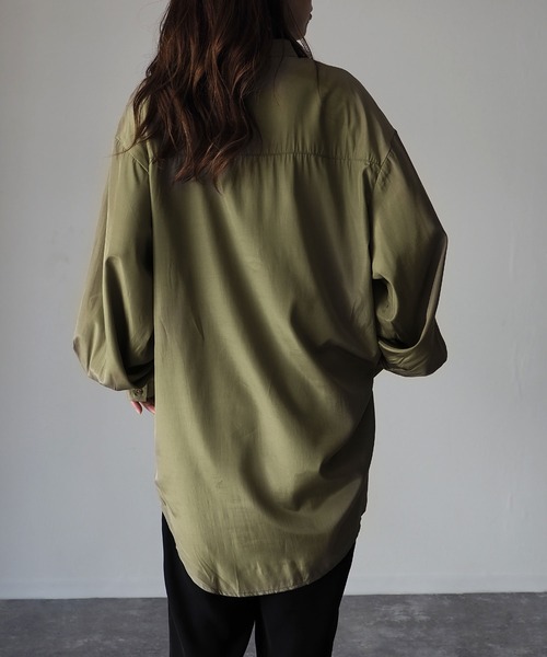 Riberry（リベリー）の「ダブルボタンサテンオーバーシャツ（シャツ/ブラウス・レディース・ブラック/ベージュ/カーキ/オフホワイト・MEDIUM）」の16枚目の写真