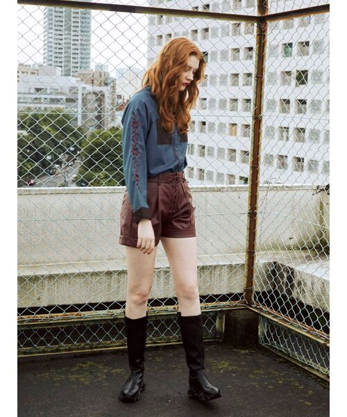 jouetie（ジュエティ）の「バイカラーパイピングフラワーシャツ（シャツ/ブラウス・レディース・パープル/オフホワイト/ブルー・MEDIUM）」の17枚目の写真