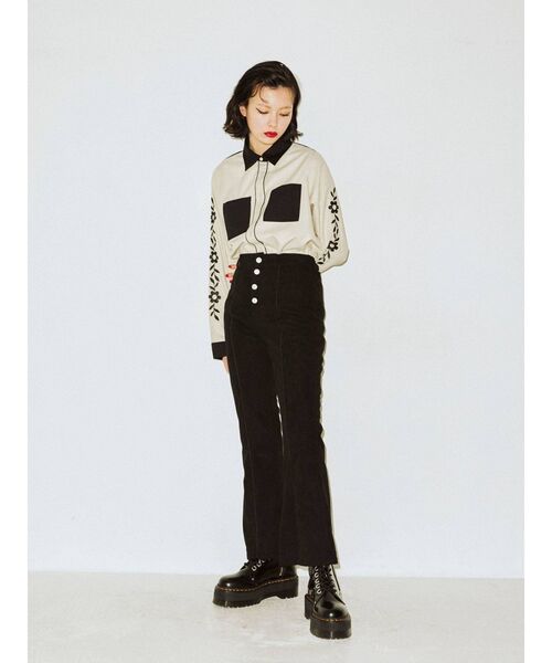 jouetie（ジュエティ）の「バイカラーパイピングフラワーシャツ（シャツ/ブラウス・レディース・パープル/オフホワイト/ブルー・MEDIUM）」の22枚目の写真