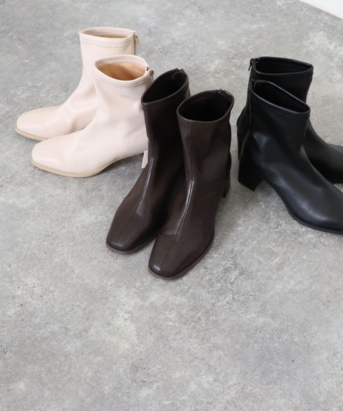 archives(アルシーヴ)の「ストレッチショートブーツ(ブーツ・レディース・ブラック/ブラウン/アイボリー・MEDIUM/LARGE)」の2枚目の写真