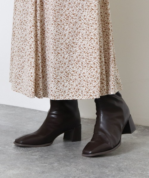 archives(アルシーヴ)の「ストレッチショートブーツ(ブーツ・レディース・ブラック/ブラウン/アイボリー・MEDIUM/LARGE)」の10枚目の写真