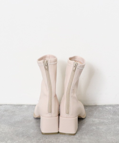 archives(アルシーヴ)の「ストレッチショートブーツ(ブーツ・レディース・ブラック/ブラウン/アイボリー・MEDIUM/LARGE)」の14枚目の写真