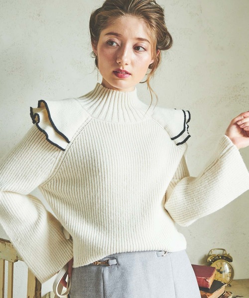 NOELA(ノエラ)の「ショルダーフリルニット(ニット/セーター・レディース・オフホワイト/ラベンダー/ベージュ・FREE)」の17枚目の写真