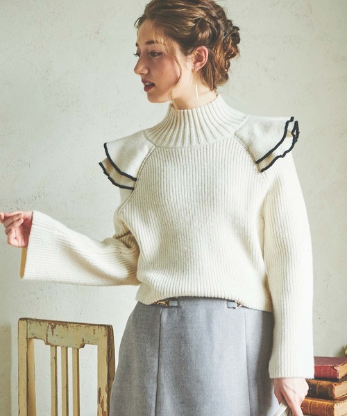 NOELA(ノエラ)の「ショルダーフリルニット(ニット/セーター・レディース・オフホワイト/ラベンダー/ベージュ・FREE)」の20枚目の写真