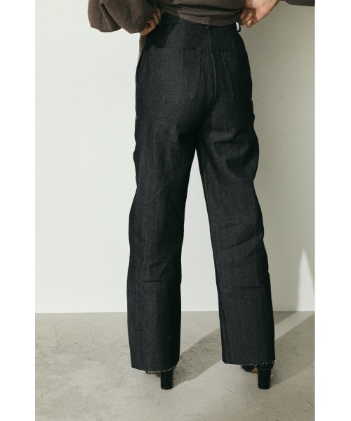 STYLEMIXER（スタイルミキサー）の「ハイウエストスリットデニムパンツ（デニムパンツ・レディース・インディゴブルー・25inch/26inch）」の5枚目の写真