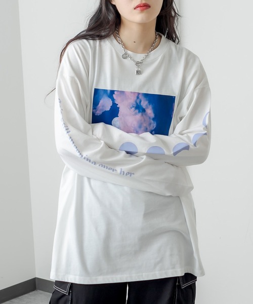 RASVOA(ラスボア)の「MOON ロンT(Tシャツ/カットソー・レディース・ブラック/オフホワイト・FREE)」の1枚目の写真