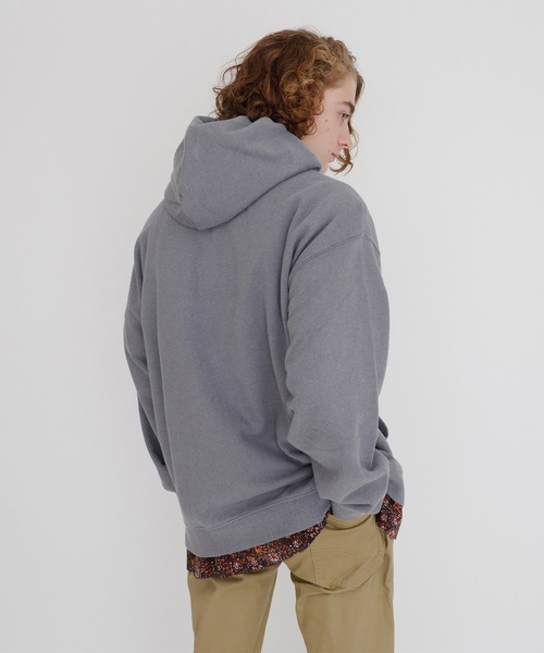 Levi's(リーバイス)の「WEAR IN WEAR OUT ジップアップフーディー QUIET SHADE HEATHER(パーカー・メンズ・グレー・L/M/S/XL)」の9枚目の写真