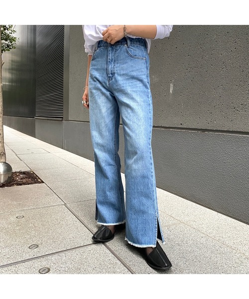CPCM(シーピーシーエム)の「サイドスリット裾フリンジデニム(デニムパンツ・レディース・ブラック/インディゴブルー/ブルー・FREE)」の5枚目の写真