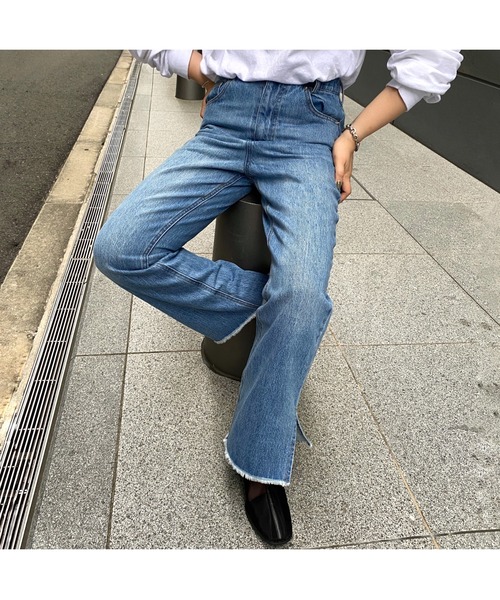 CPCM(シーピーシーエム)の「サイドスリット裾フリンジデニム(デニムパンツ・レディース・ブラック/インディゴブルー/ブルー・FREE)」の7枚目の写真