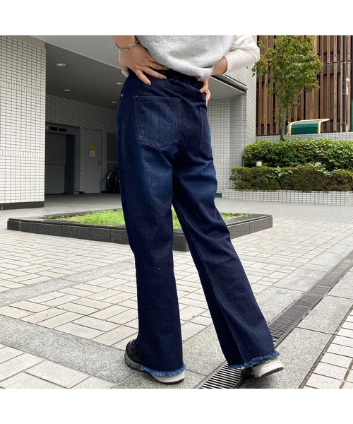 CPCM(シーピーシーエム)の「サイドスリット裾フリンジデニム(デニムパンツ・レディース・ブラック/インディゴブルー/ブルー・FREE)」の17枚目の写真