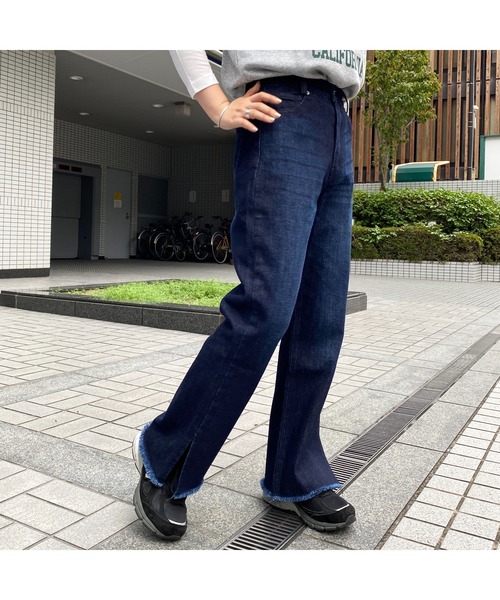 CPCM(シーピーシーエム)の「サイドスリット裾フリンジデニム(デニムパンツ・レディース・ブラック/インディゴブルー/ブルー・FREE)」の20枚目の写真