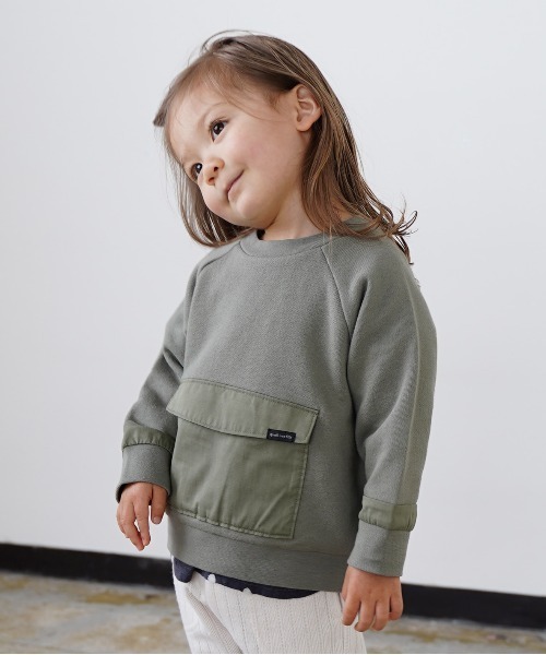 quoti use fith(クゥオティ ユース フィス)の「裏毛ポケット長袖スウェット(スウェット・キッズ・ホワイト/カーキ/チャコールグレー・80/90/100/110/120/130)」の3枚目の写真