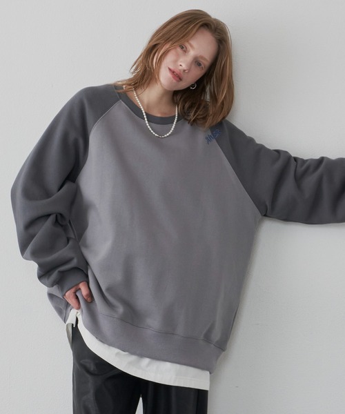 AIVER(アイバー)の「AIVER ボリューム起毛刺繍ラグランスウェット(スウェット・メンズ・チャコールグレー/ブラック/ライトグレー・LARGE/MEDIUM)」の7枚目の写真