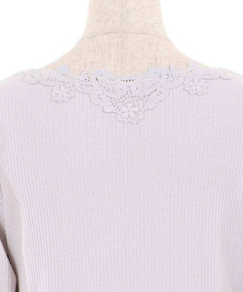 axes femme(アクシーズファム)の「モチーフレース長袖インナー(Tシャツ/カットソー・レディース・ブラック/キナリ/ラベンダー/ダークグリーン・MEDIUM)」の16枚目の写真