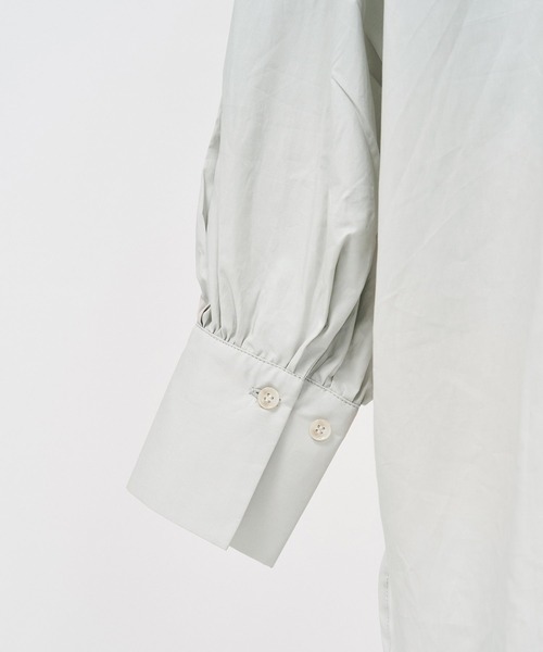 AS KNOW AS de base（アズノゥアズドゥバズ）の「おっきスリーブグッドシャツ（シャツ/ブラウス・レディース・ブラック/オフホワイト/カーキ/グレイッシュベージュ・FREE）」の9枚目の写真