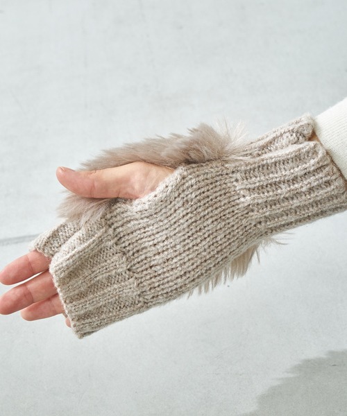 PAPILLONNER（パピヨネ）の「【PAPILLONNER/パピヨネ】スマホが使えるエコファー指ぬき手袋（手袋・レディース・ホワイト/ブラウン・FREE）」の13枚目の写真