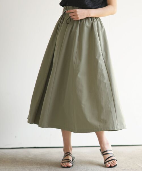 rps(アールピーエス)の「ドロストボリュームスカート(スカート・レディース・チャコールグレー/ブラック/グリーン/グレー/カーキ・M)」の4枚目の写真