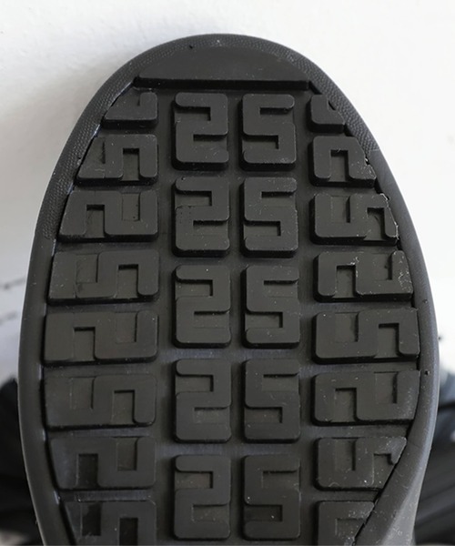 antiqua（アンティカ）の「2WAYボリュームタッセルシューズ（スニーカー・レディース・ブラック・23/24/25）」の11枚目の写真