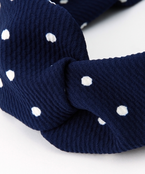 Ray BEAMS(レイビームス)の「Ray BEAMS / ドット ヘアバンド(ヘアバンド・レディース・ホワイト/ネイビー・ONE SIZE)」の4枚目の写真