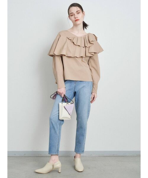 ELENDEEK（エレンディーク）の「ラッフルタックレイヤードブラウス（シャツ/ブラウス・レディース・ブラック/ベージュ/オフホワイト・FREE）」の6枚目の写真