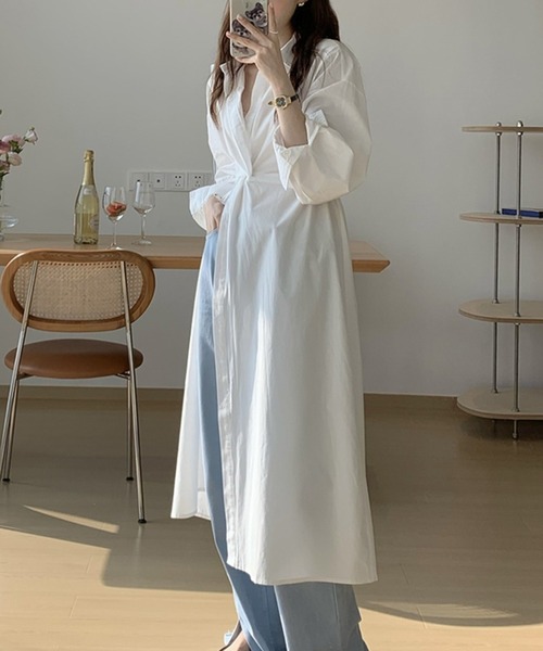 LAFFMO(ラフモ)の「2Wayロングシャツワンピース(シャツワンピース・レディース・ホワイト/ブルー・FREE)」の2枚目の写真